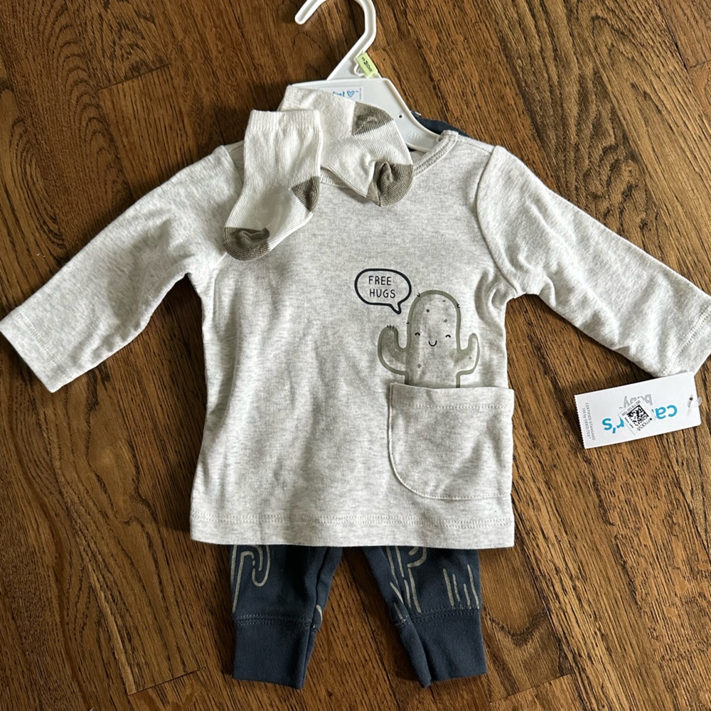NWT Carter’s 4-piece set, cactus